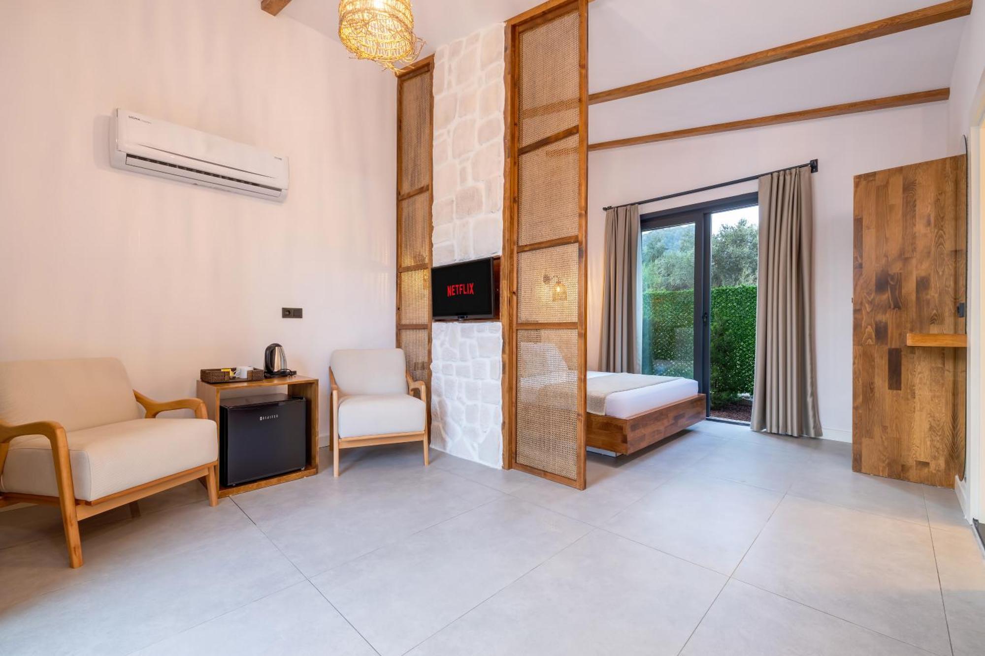 Rota Kilidonia Karaoez Suites&Villas Phòng bức ảnh
