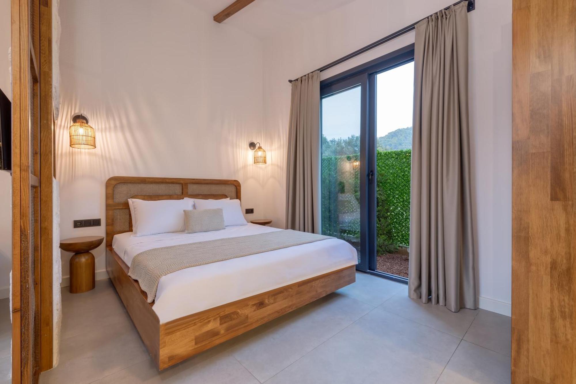 Rota Kilidonia Karaoez Suites&Villas Phòng bức ảnh